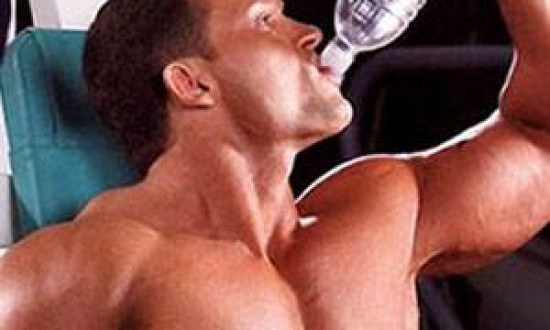 Νερό: Το πιο αναβολικό και το πιο παραμελημένο θρεπτικό συστατικό για το Bodybuilding