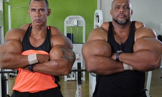 Ο Χουλκ και ο Κόναν είναι βραζιλιάνοι bodybuilders (video)