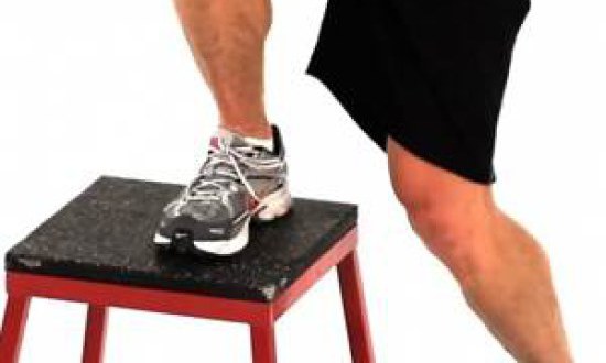 ∆οκιμάστε διαφορετικά είδη ασκήσεων Step-Ups για να γυμνάσετε καλύτερα τα πόδια