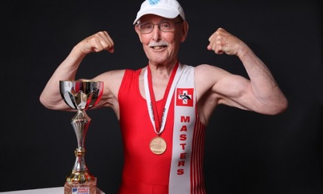 Ο τρομερός 95χρονος που έκανε παγκόσμιο ρεκόρ στο 200άρι!