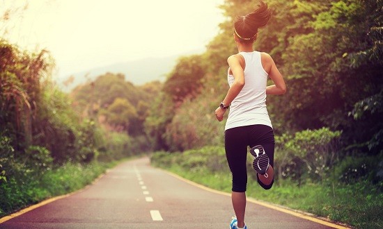 4 πράγματα που πρέπει να ξέρεις για το πρωινό τρέξιμο