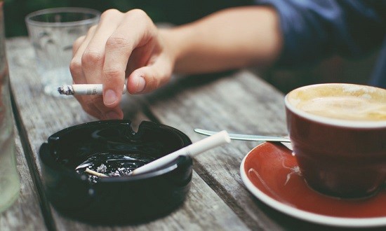 Ο καφές και το τσιγάρο το πρωί ότι χειρότερο για την υγεία σου!