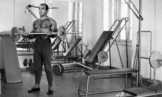 Τάκης Κάβουρας: Ένας από τους πρωτοπόρους αθλητές του ελληνικού bodybuilding!