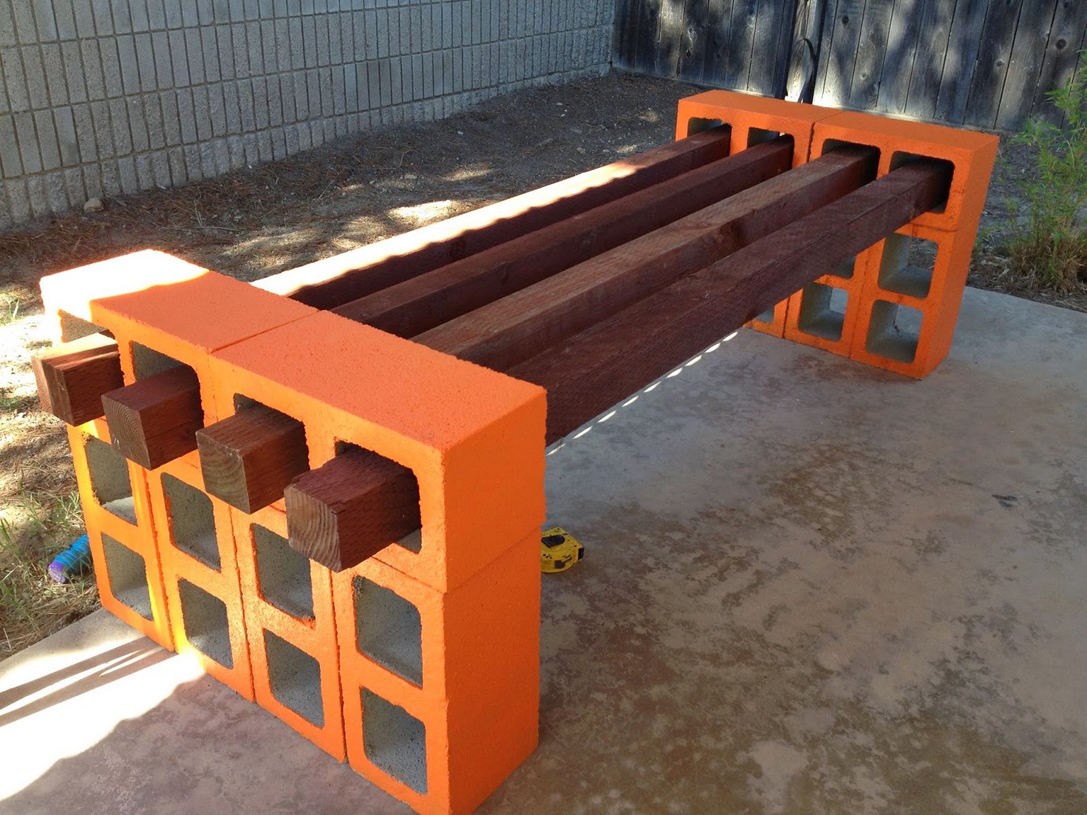 cinder block bench press xn3t