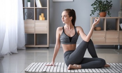 Η 20λεπτη yoga για ανακούφιση από το άγχος