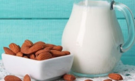 Γάλα αμυγδάλου: Εναλλακτικό και πολύ θρεπτικό