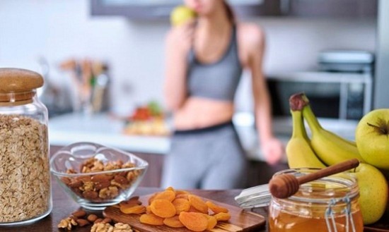 25 τροφές που καταπολεμούν την κόπωση και μας δίνουν ενέργεια όλη την ημέρα