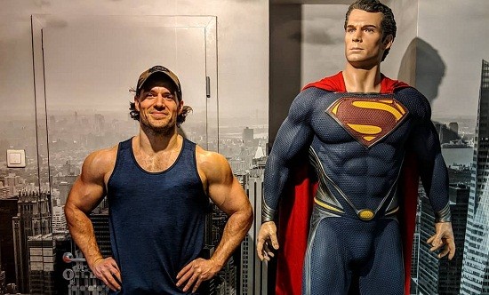 Ο Superman έγινε... bodybuilder!