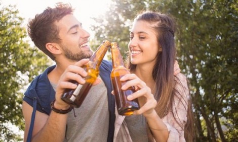 Τα οφέλη της μπύρας στη σεξουαλική μας ζωή
