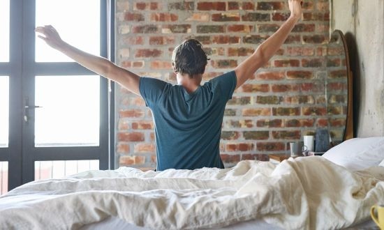 Η ώρα που ξυπνάς το πρωί σχετίζεται άμεσα με τη ψυχική σου υγεία