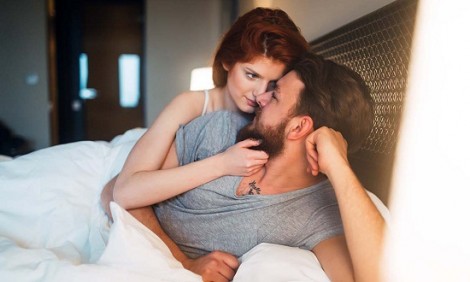 Τεστοστερόνη: Πόσο διαφορετικά επηρεάζει την σεξουαλική συμπεριφορά ανδρών και γυναικών