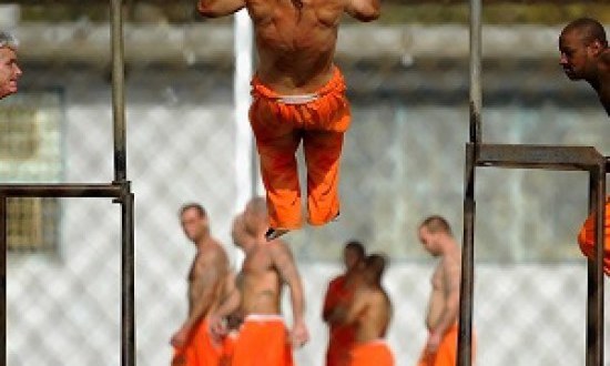 Μαθήματα fitness από τη φυλακή!