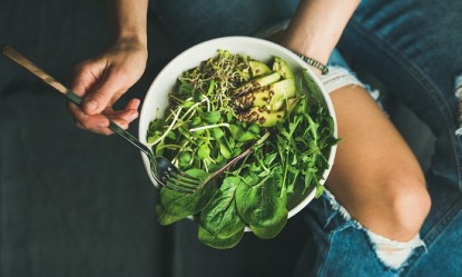 Vegetarians: Νέα μελέτη αποδεικνύει ότι έχουν πιο υγιείς βιοδείκτες από όσους τρώνε κρέας