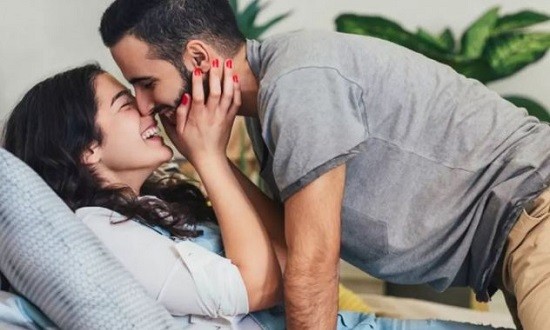Αυτά τα 20 χαρακτηριστικά αναζητεί η γυναίκα στον άνδρα για να κάνει σχέση