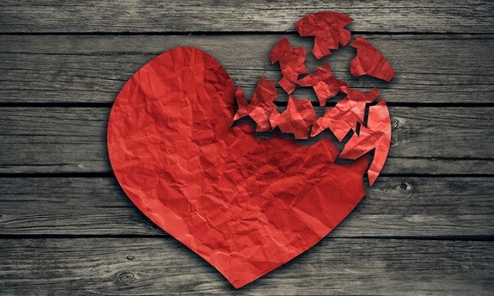 Μπορεί να «σπάσει» η καρδιά σας από στεναχώρια;