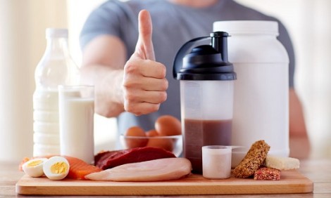 4 τρόποι που η κατανάλωση πρωτεΐνης βελτιώνει την υγεία σου