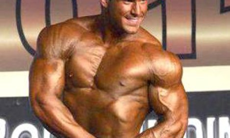 Φόρτωσε μύς, αύξηση τον όγκο σου, έτσι όπως ο πρωταθλητής Bodybuilding Χρίστος Πιστόλας ξέρει… 